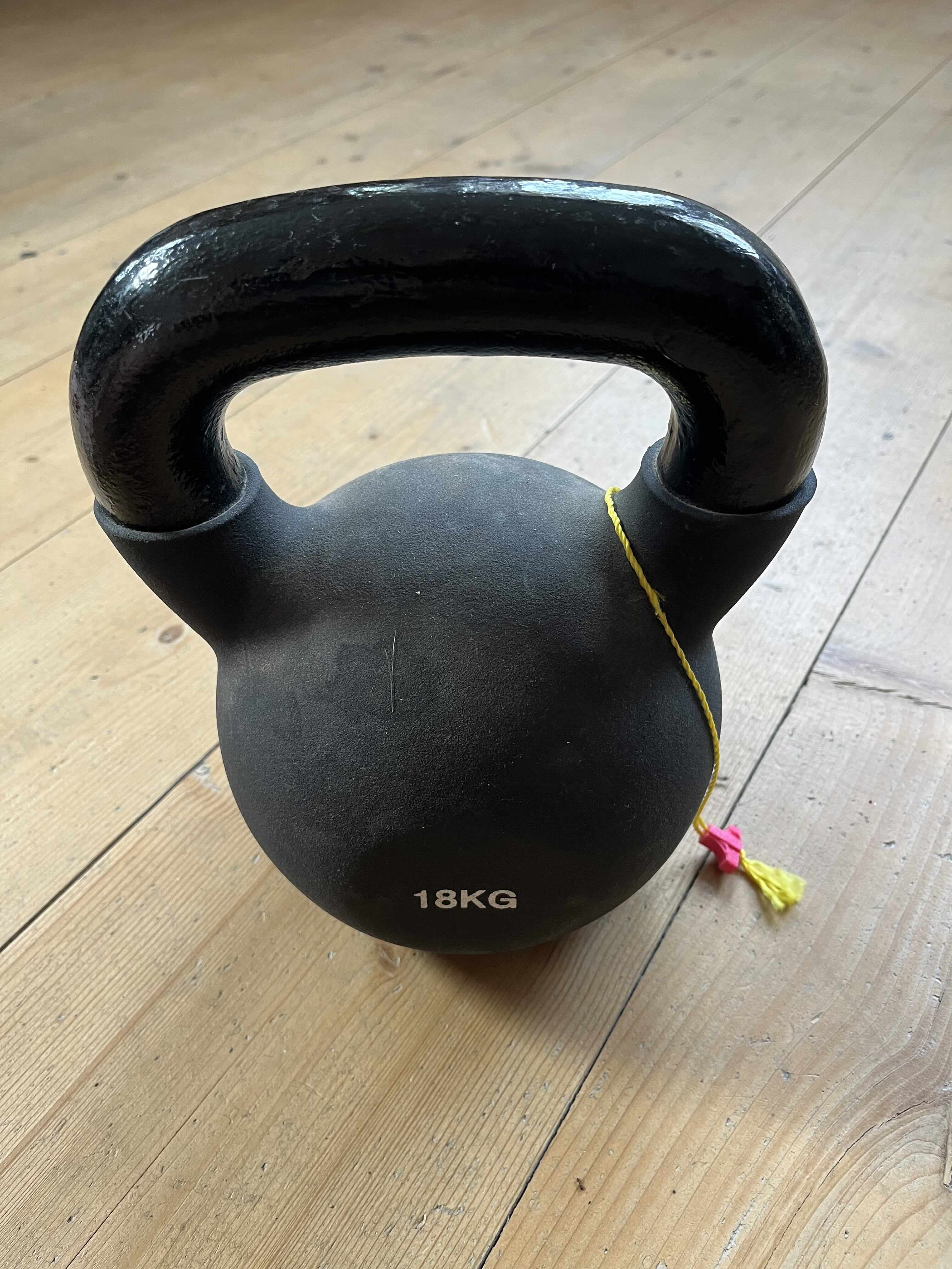 18kg kettlebell used for testing release mechanisms